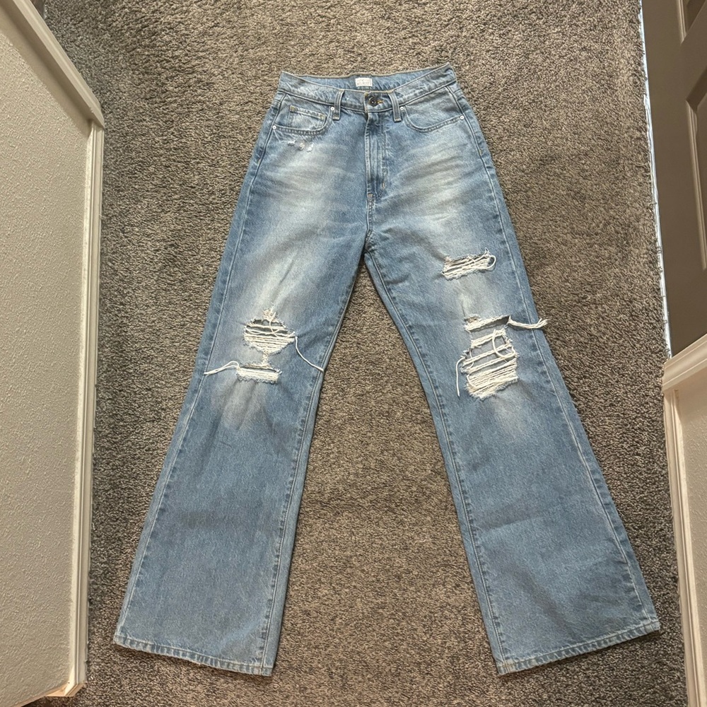 Wide leg/flare ripped jeans
